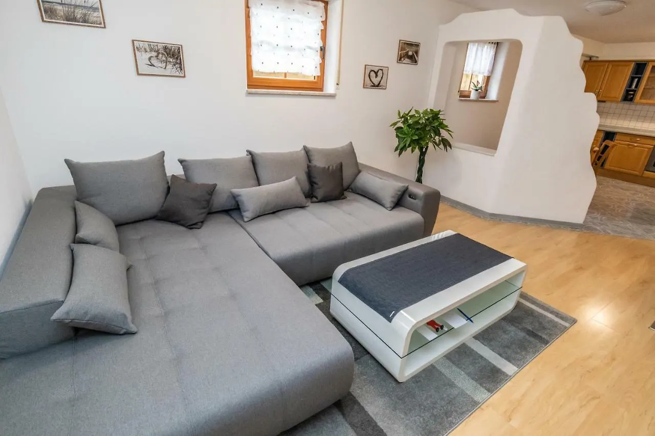 Ferienwohnung Ruderich 希尔沙伊德