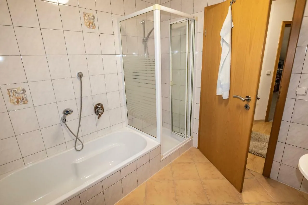 公寓 Ferienwohnung Ruderich 希尔沙伊德